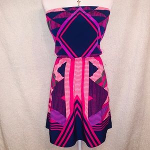 Express Strapless Colorful 
Mini Dress 
Size M EUC